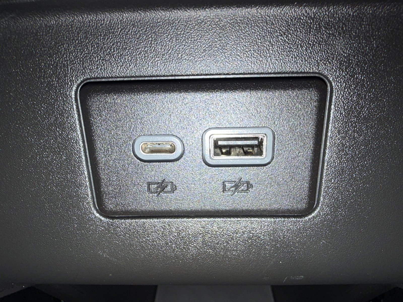 Used 2023 Chevrolet Blazer LT w/ Midnight/Sport Edition FWD image 32