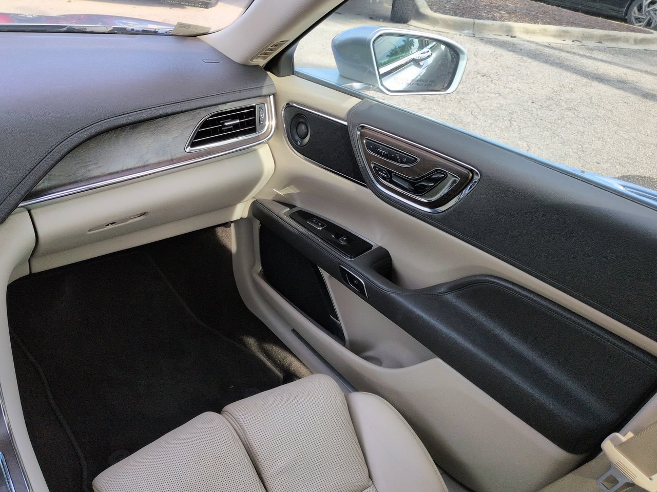 Used 2020 Lincoln Continental Reserve FWD image 17