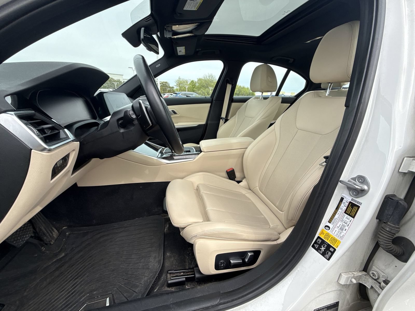 Used 2022 BMW 330i xDrive Sedan w/ Driving Assistance Package AWD/4WD image 13