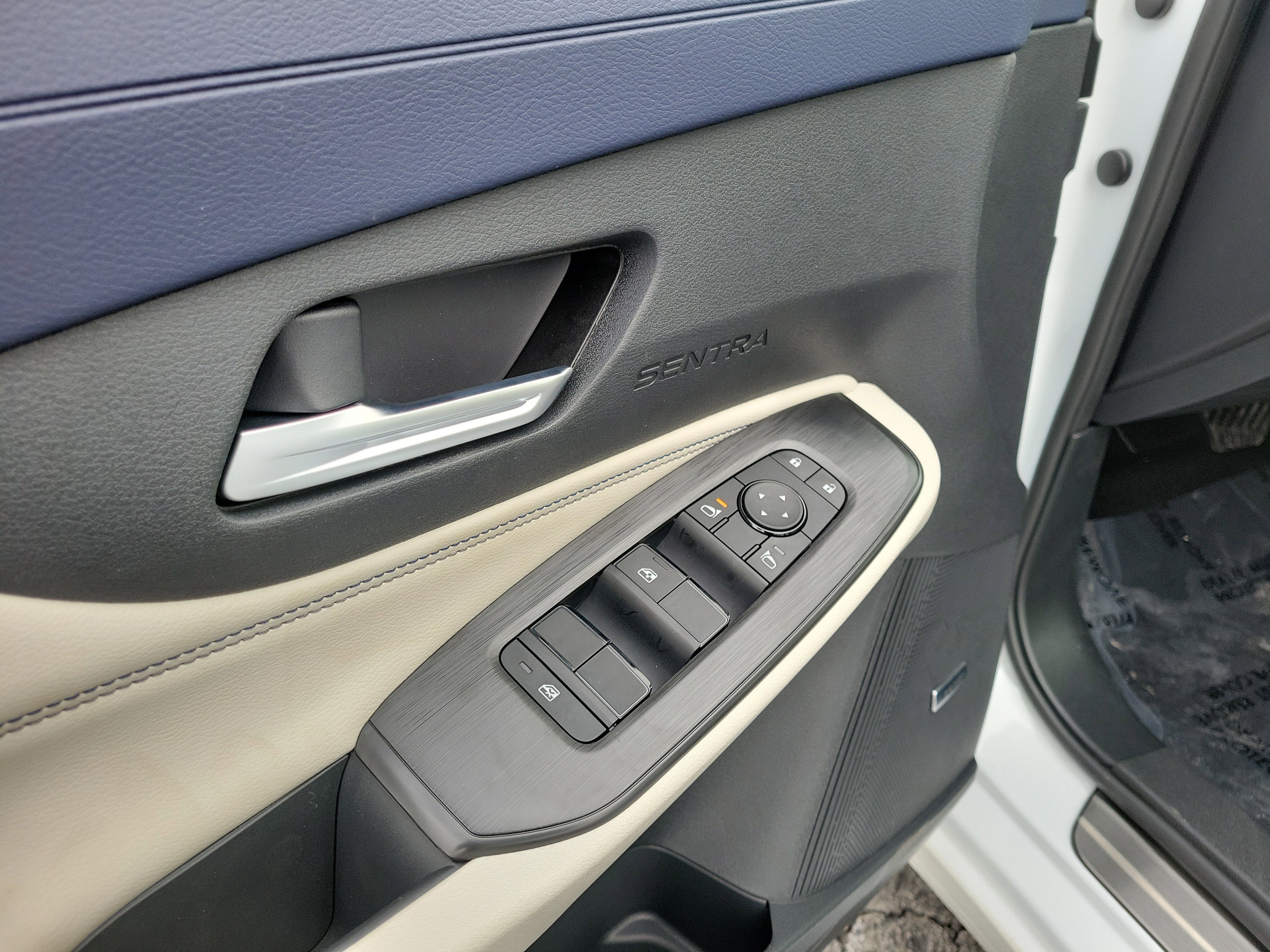 New 2026 Nissan Sentra SL w/ Floor Mat Package FWD image 18