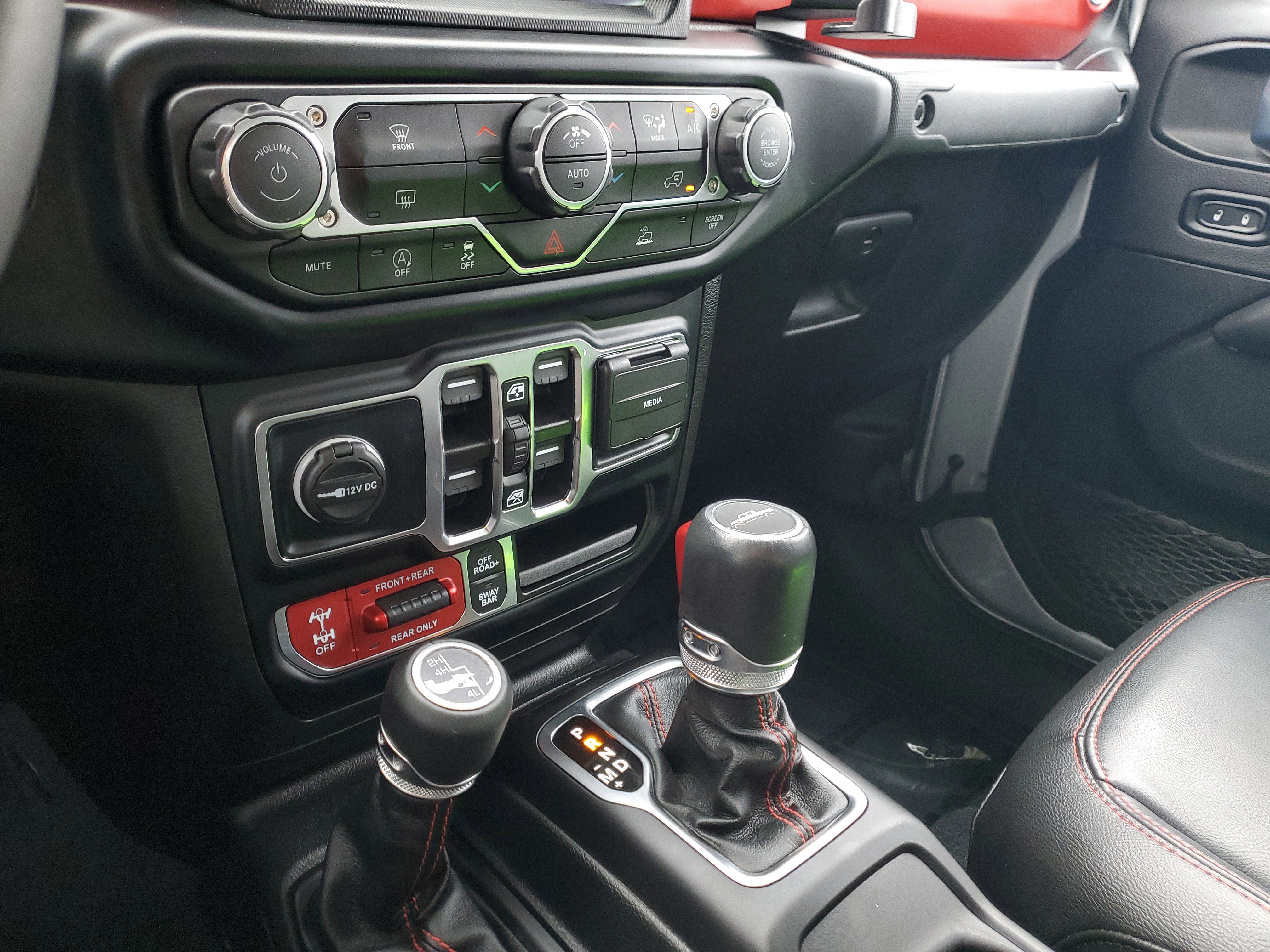 Used 2023 Jeep Gladiator Rubicon w/ Trailer Tow Package image 28