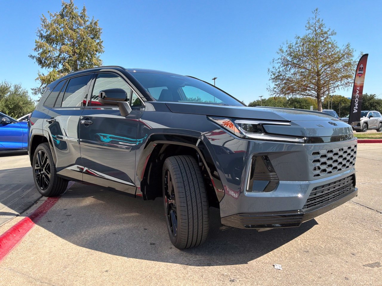 New 2026 Toyota RAV4 XSE w/ Panoramic Sun Roof Package AWD/4WD image 4