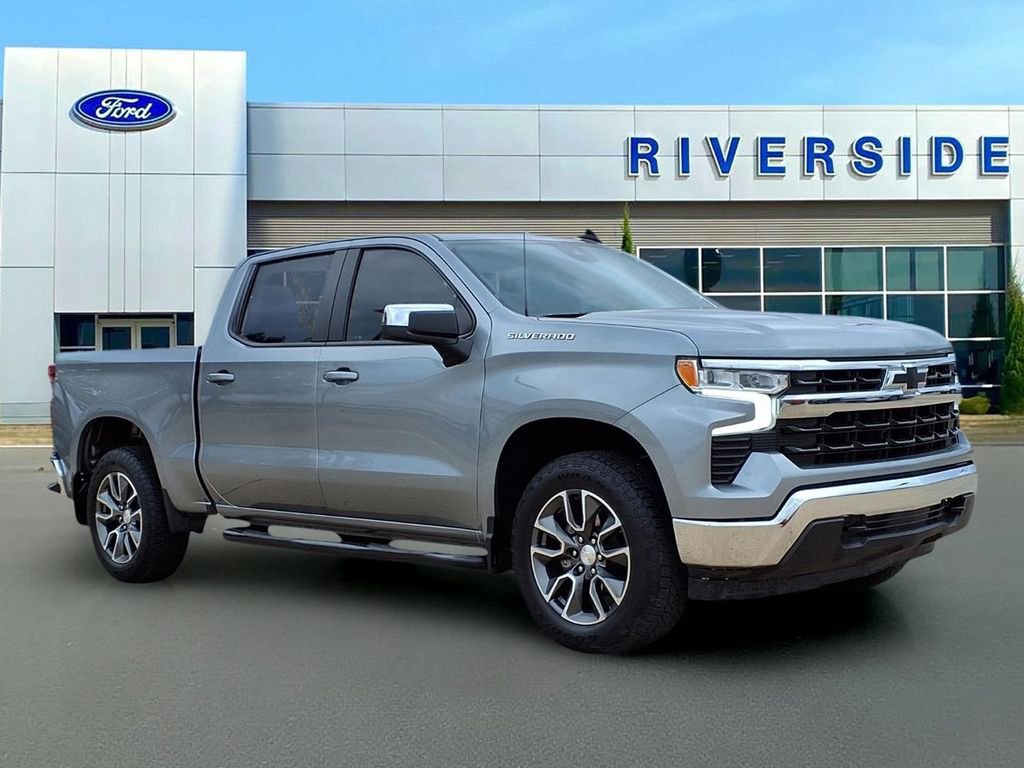 Used 2024 Chevrolet Silverado 1500 LT AWD/4WD image 1