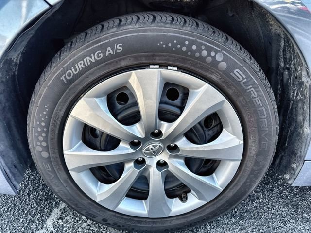 Used 2021 Toyota Corolla LE image 18