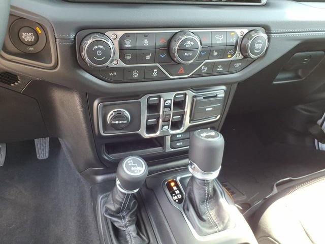New 2026 Jeep Wrangler Unlimited Sahara AWD/4WD image 13