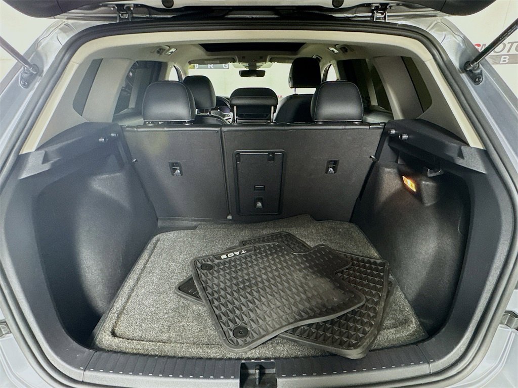 Used 2022 Volkswagen Taos SEL image 26