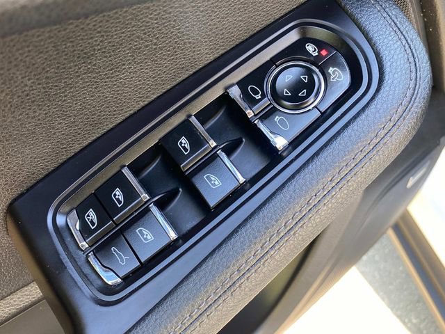 Used 2020 Porsche Macan S AWD/4WD image 13