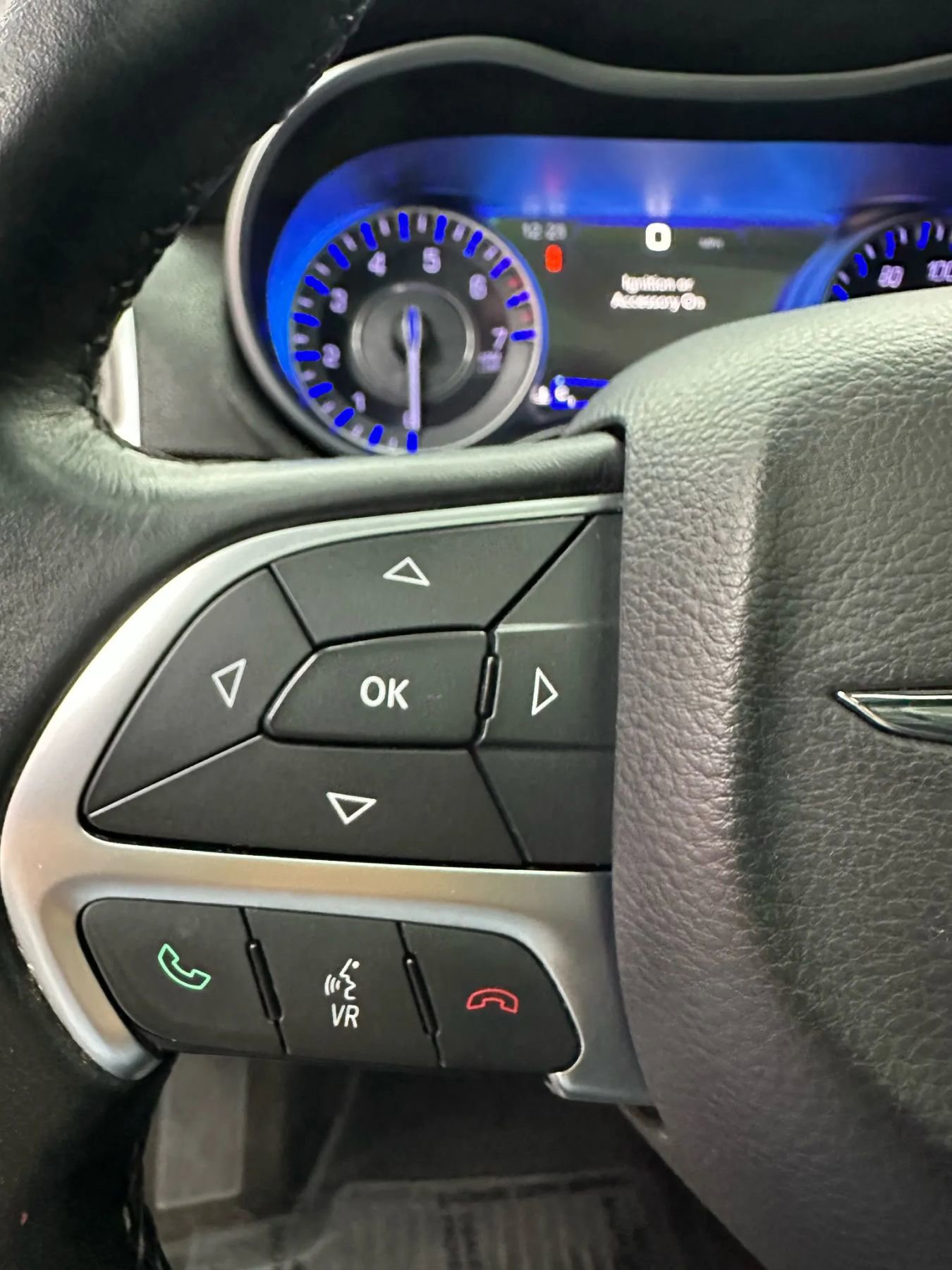 Used 2016 Chrysler 300 Limited image 16