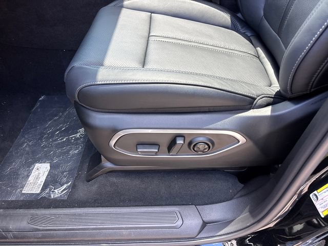 New 2026 Jeep Grand Wagoneer Limited AWD/4WD image 7