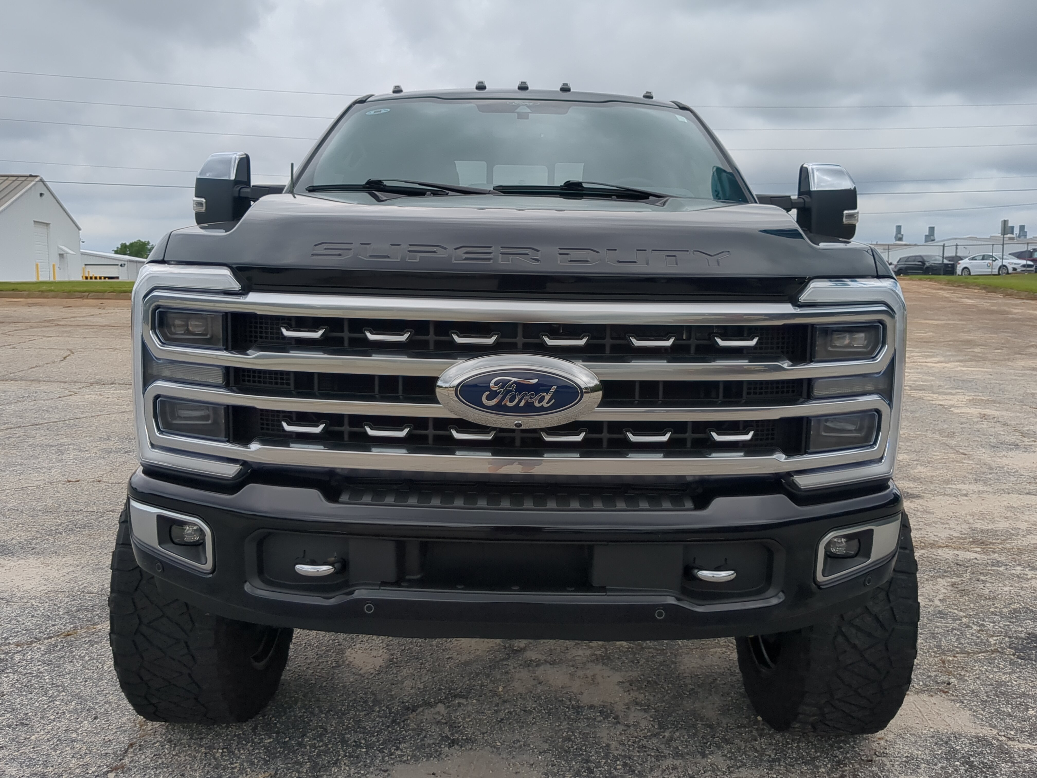 Used 2024 Ford F350 Platinum w/ Tremor Off-Road Package AWD/4WD image 7