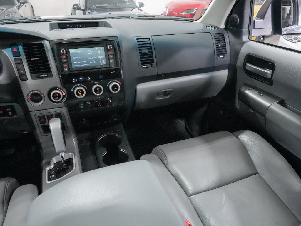 Used 2017 Toyota Sequoia Limited w/ Safety & Convenience Package AWD/4WD image 25