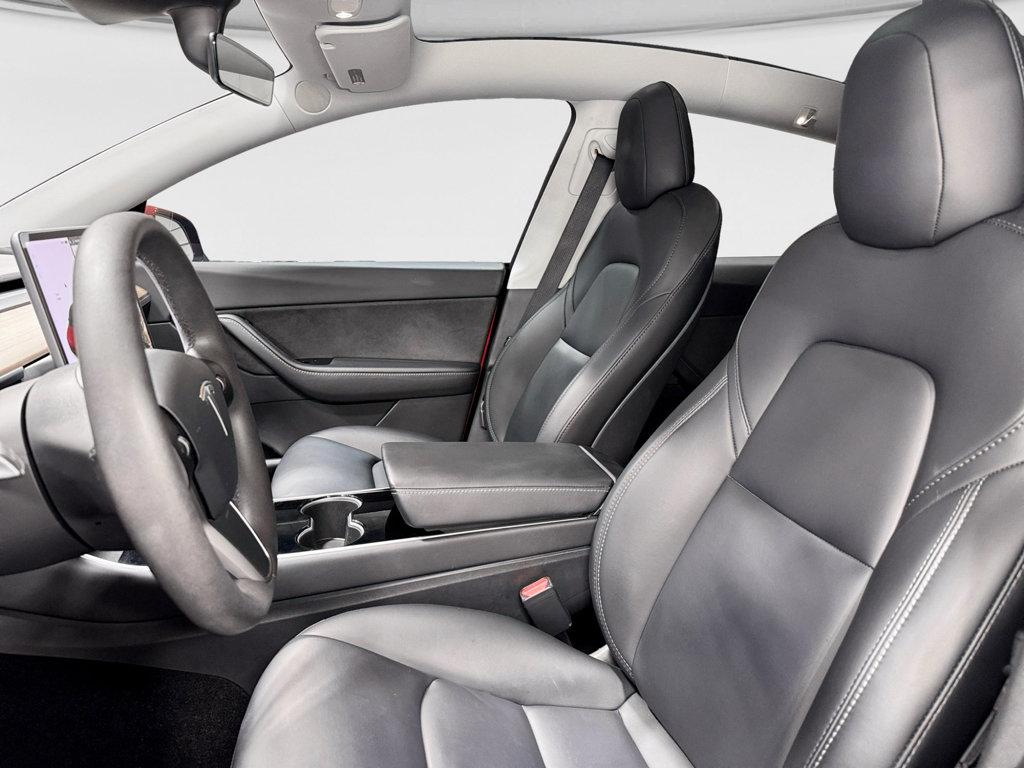Used 2021 Tesla Model Y Long Range image 16