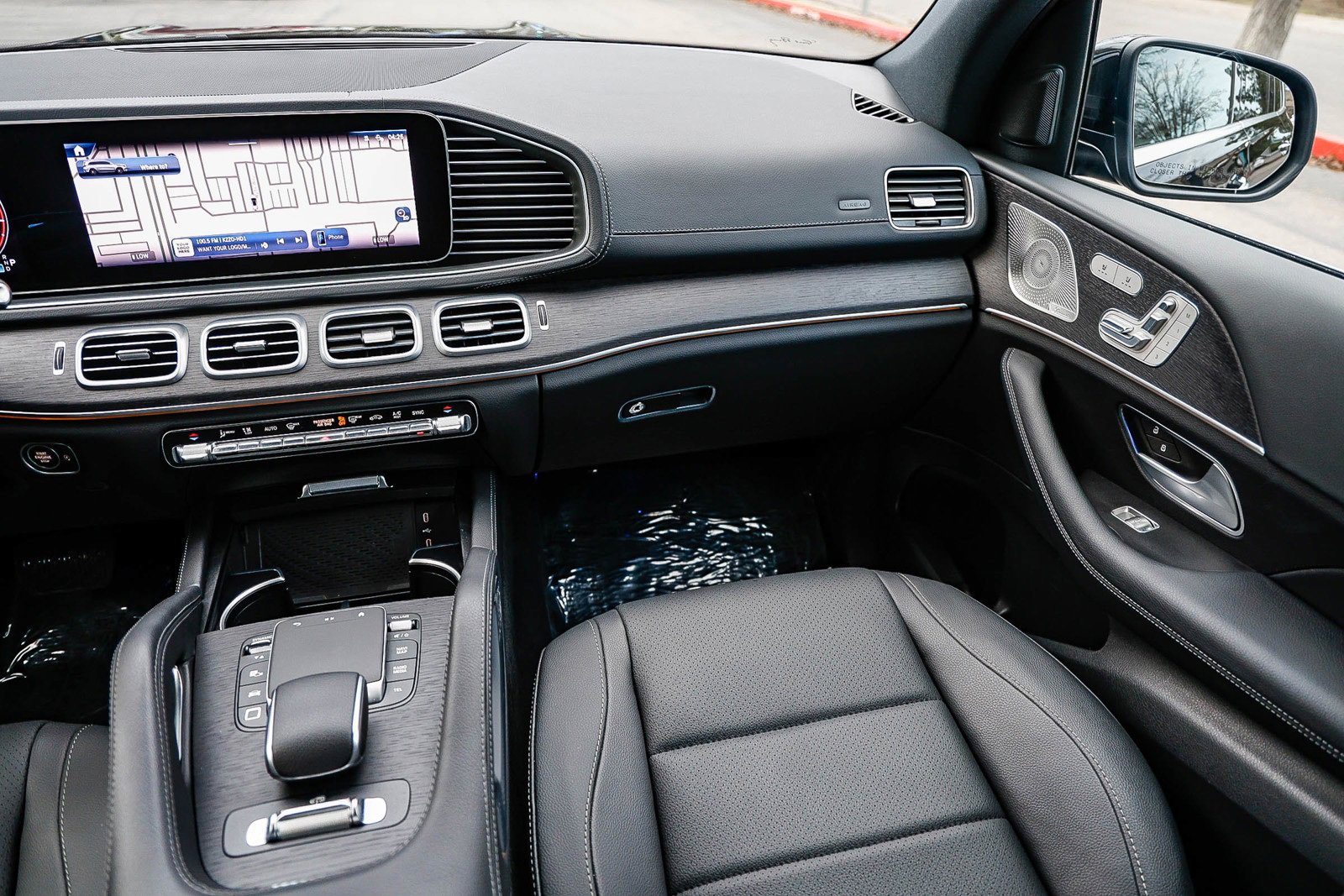 Used 2025 Mercedes-Benz GLS 450 4MATIC image 15