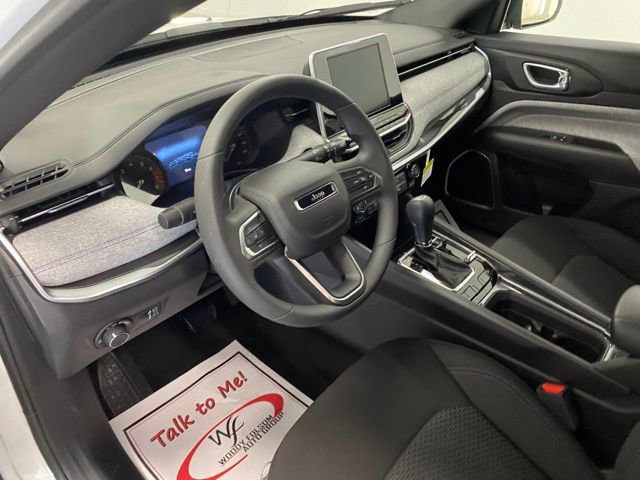 New 2025 Jeep Compass Sport image 13