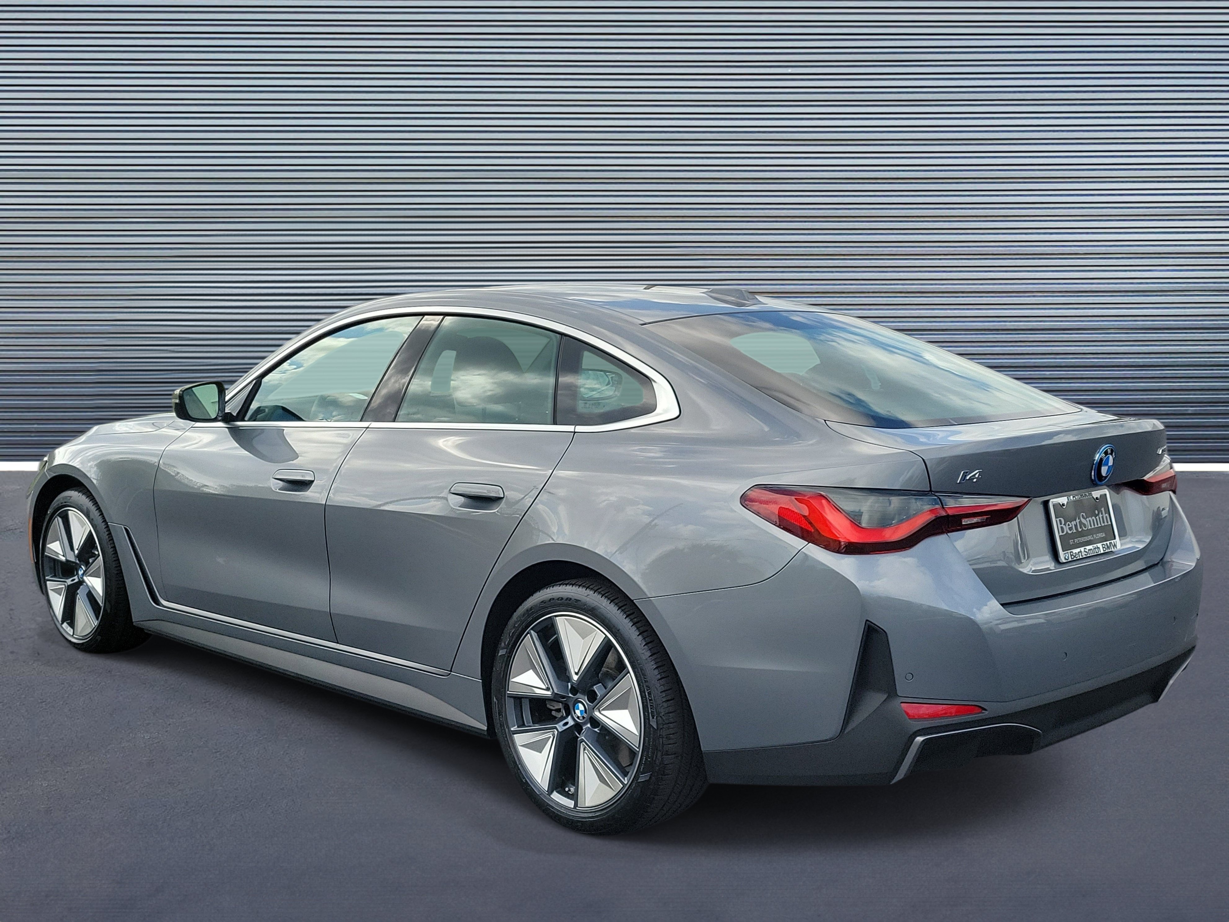 Used 2025 BMW i4 eDrive40 RWD image 4