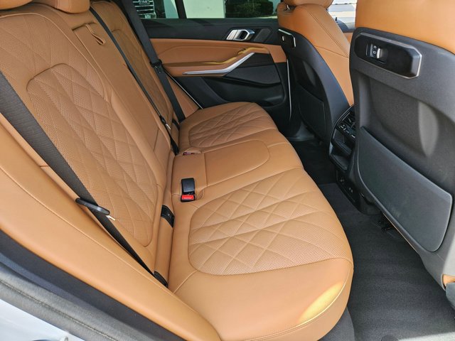 Certified 2024 BMW X5 xDrive40i w/ Premium Package AWD/4WD image 18