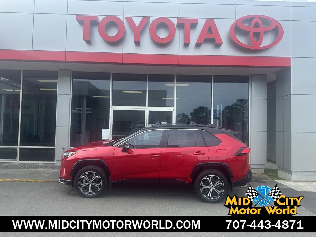 Used 2025 Toyota RAV4 XSE image 1