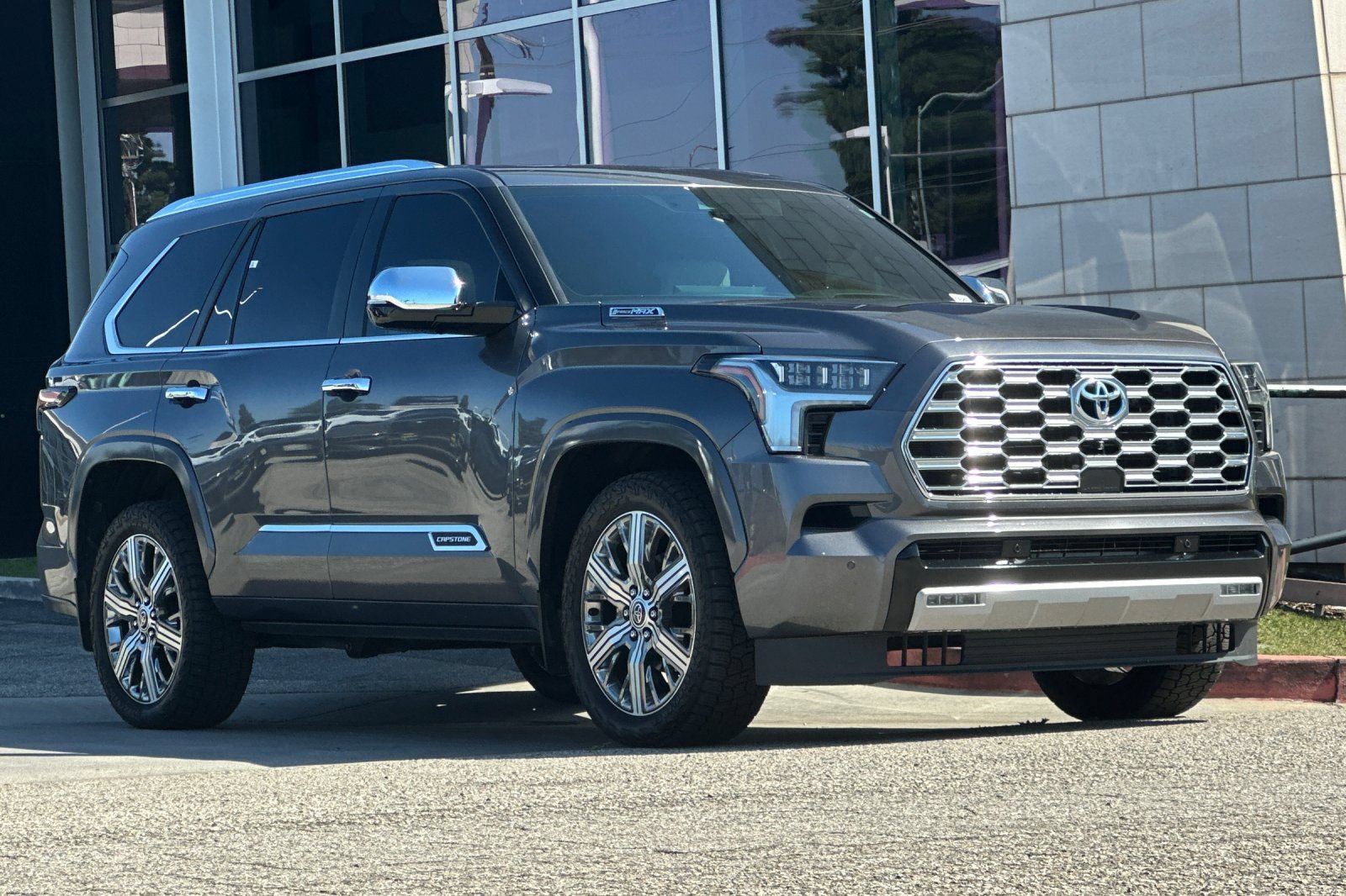 Used 2024 Toyota Sequoia Capstone AWD/4WD image 2