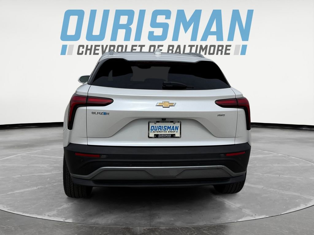 Used 2024 Chevrolet Blazer EV LT image 5
