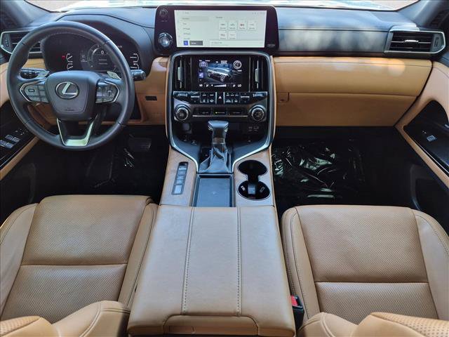 Used 2024 Lexus LX 600 4WD w/ Appearance Package image 17
