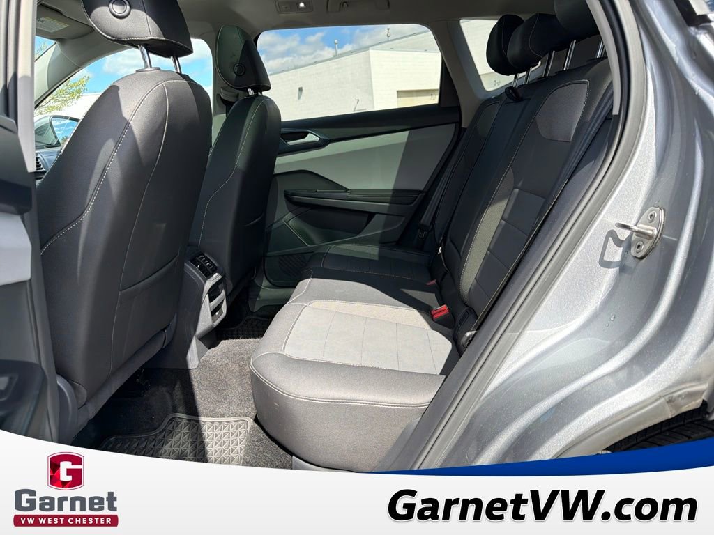 Certified 2024 Volkswagen Taos SE image 25