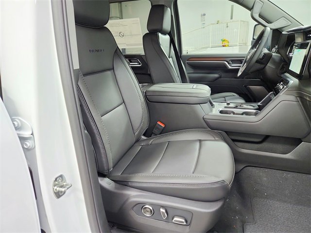New 2026 GMC Sierra 3500 Denali w/ Denali Reserve Package image 41