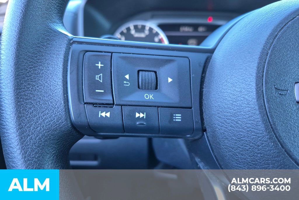 Used 2024 Nissan Rogue S image 32
