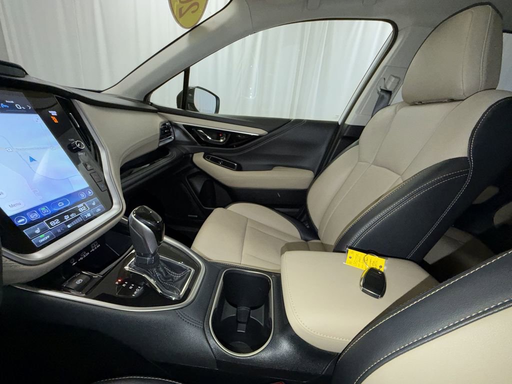 Used 2025 Subaru Outback Limited image 21