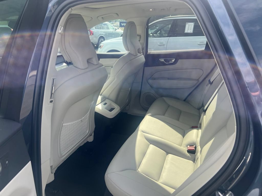 Used 2024 Volvo XC60 B5 Core w/ Climate Package AWD/4WD image 13