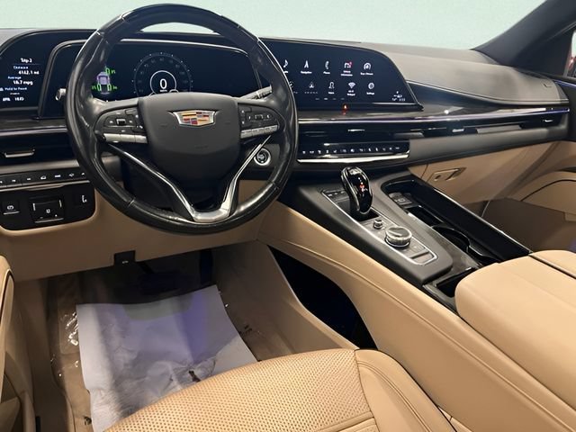 Used 2023 Cadillac Escalade Premium Luxury w/ Performance Package AWD/4WD image 18