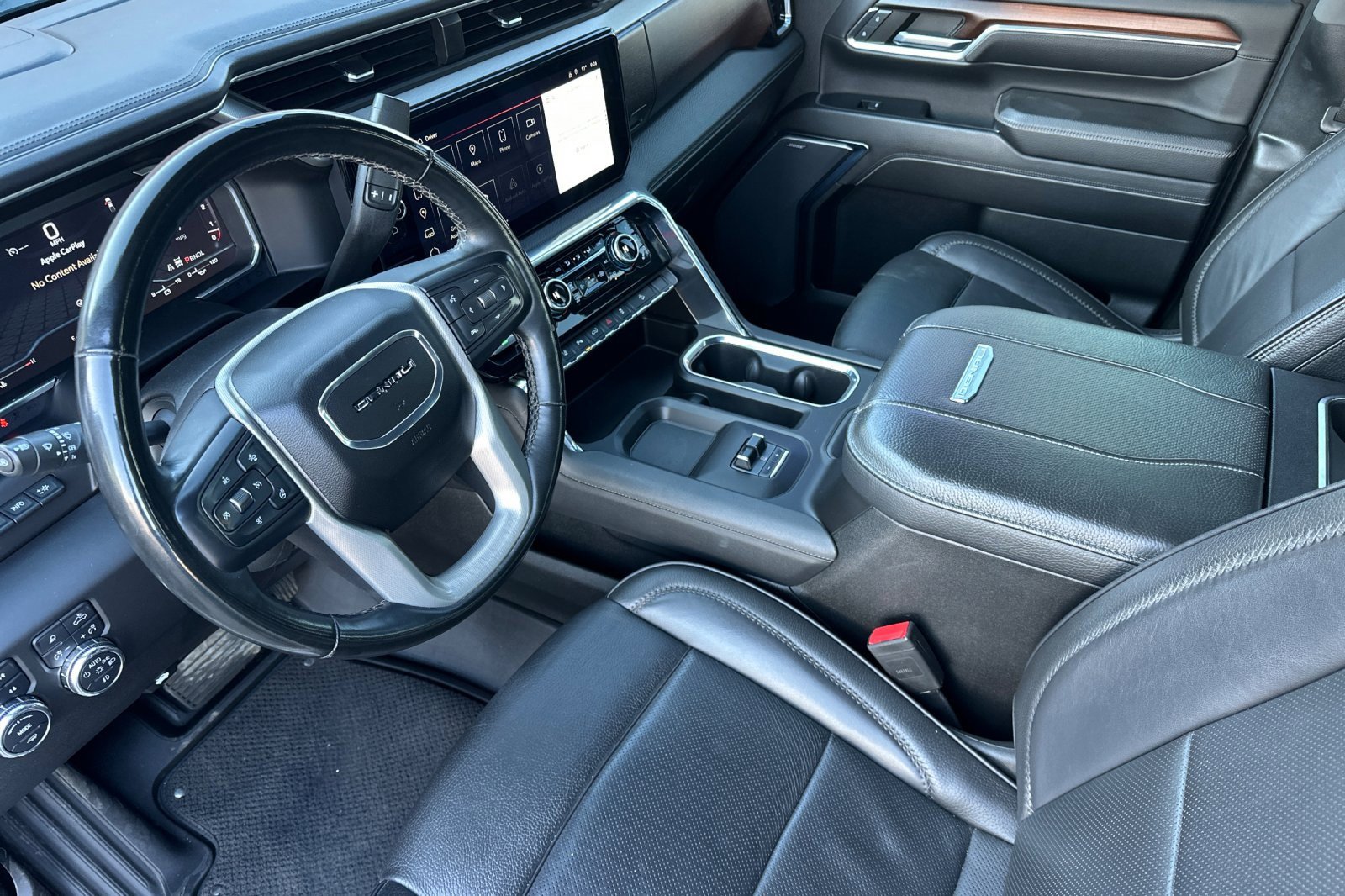 Used 2024 GMC Sierra 3500 Denali w/ Denali Reserve Package image 9