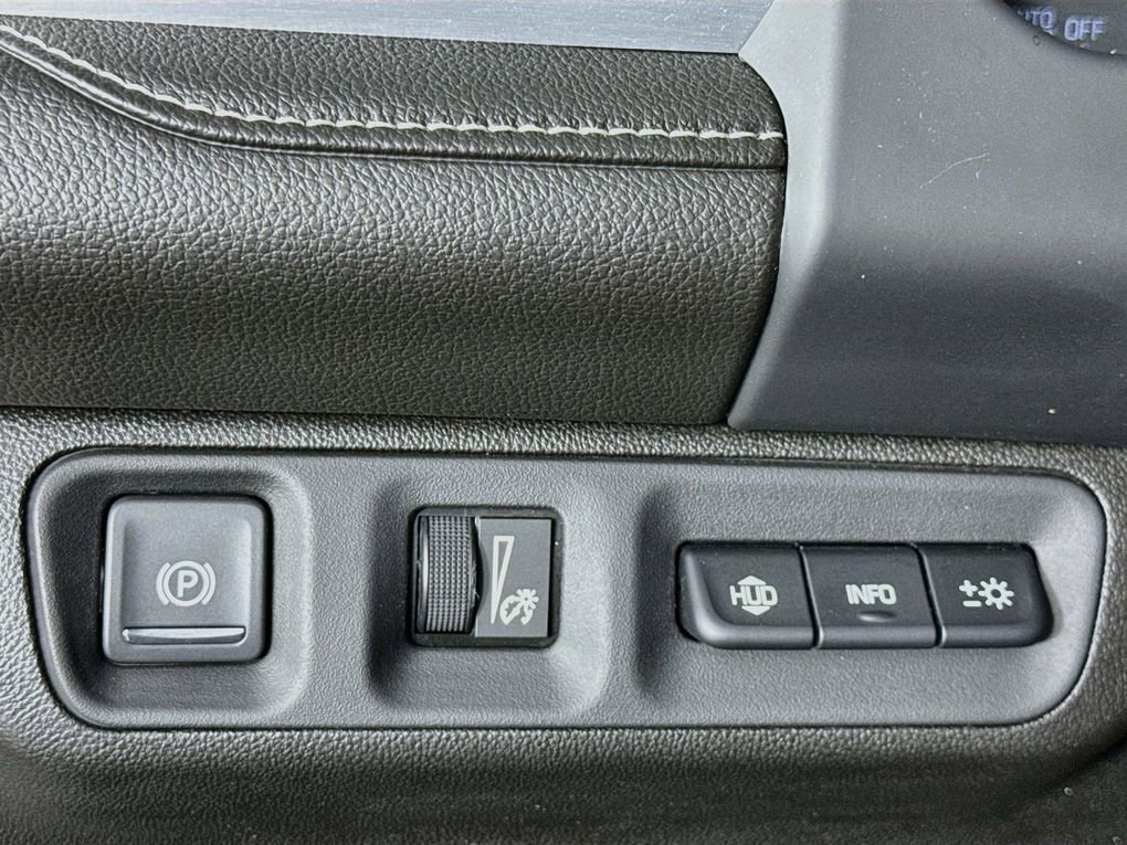 Used 2022 GMC Acadia SLT w/ Technology Package FWD image 15