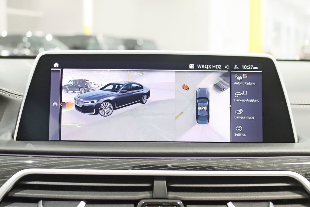 Used 2022 BMW ALPINA B7 xDrive w/ Luxury Rear Seating Package image 21