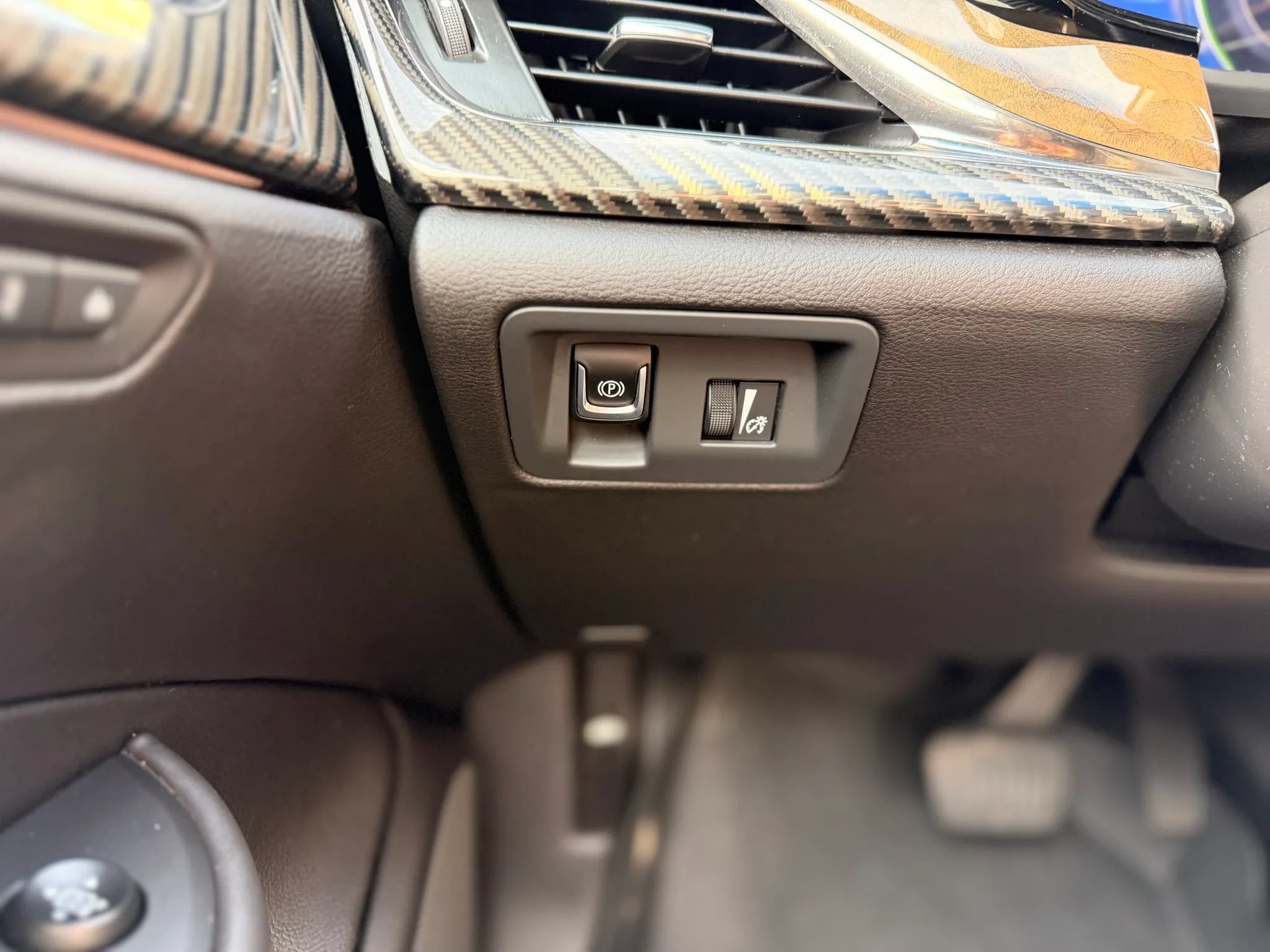 Used 2014 Cadillac ELR w/ Luxury Package FWD image 31