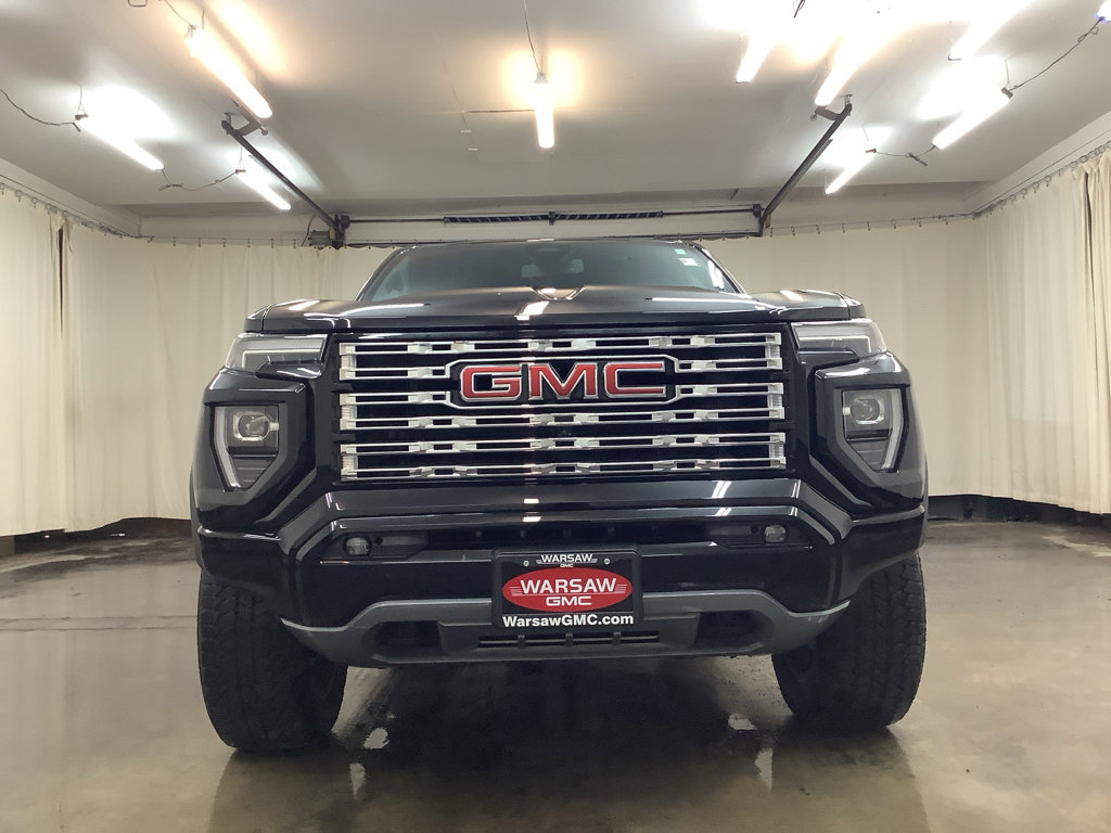 Used 2024 GMC Canyon Denali AWD/4WD image 11