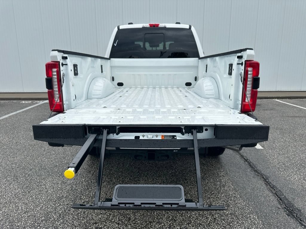 New 2026 Ford F250 Lariat w/ Lariat Premium Package AWD/4WD image 23