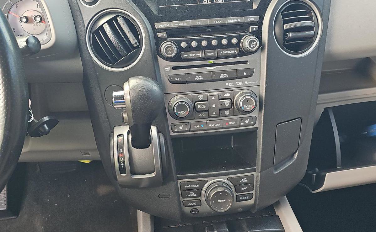 Used 2014 Honda Pilot Touring image 10