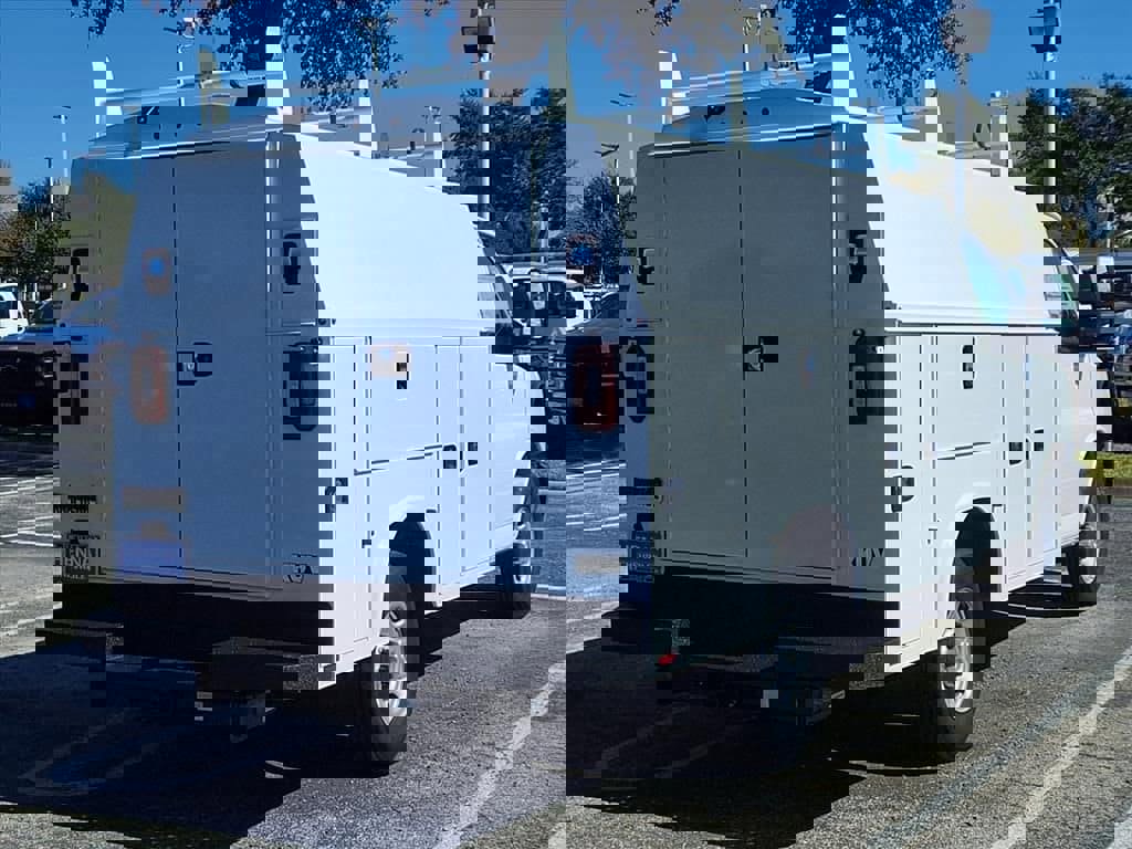 New 2025 Chevrolet Express 3500 w/ Power Convenience Package image 4