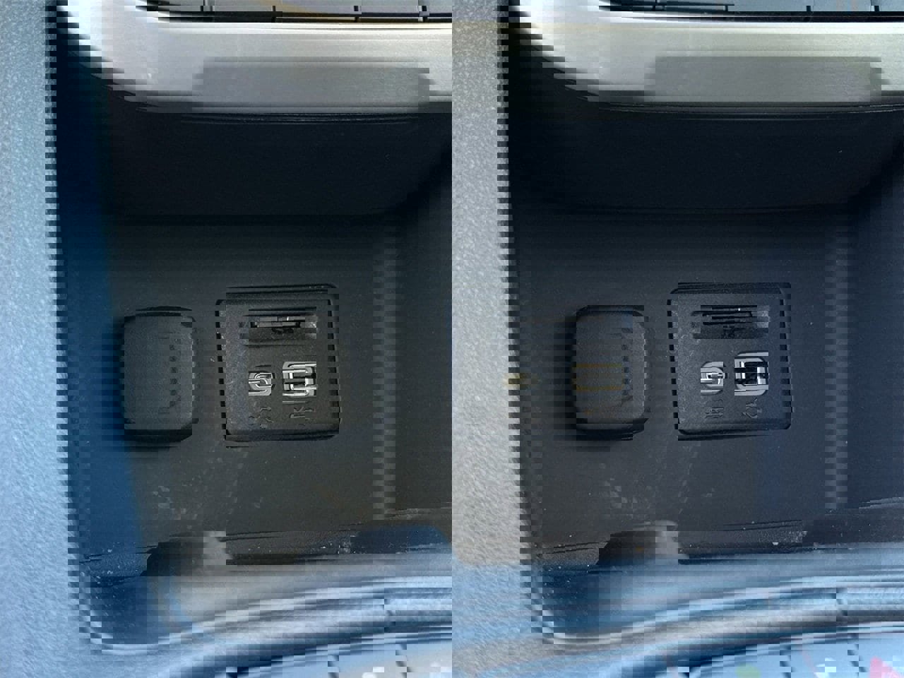 Used 2022 GMC Acadia Denali w/ Denali Technology Package image 19