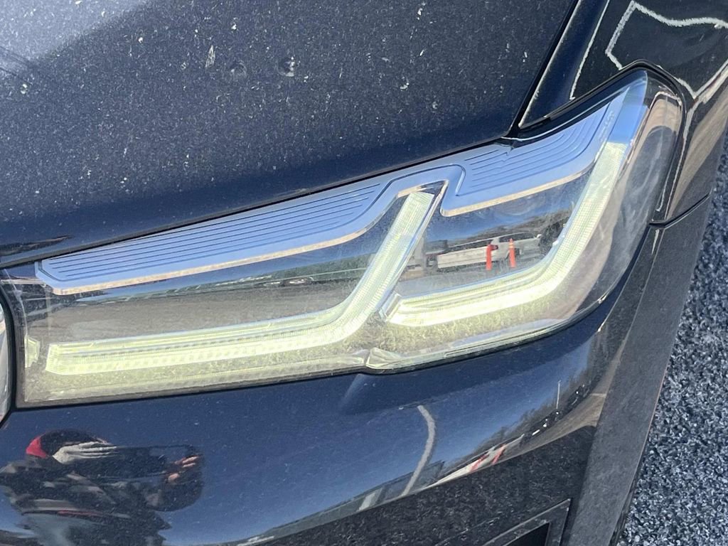 Used 2023 BMW 530i w/ Convenience Package image 9