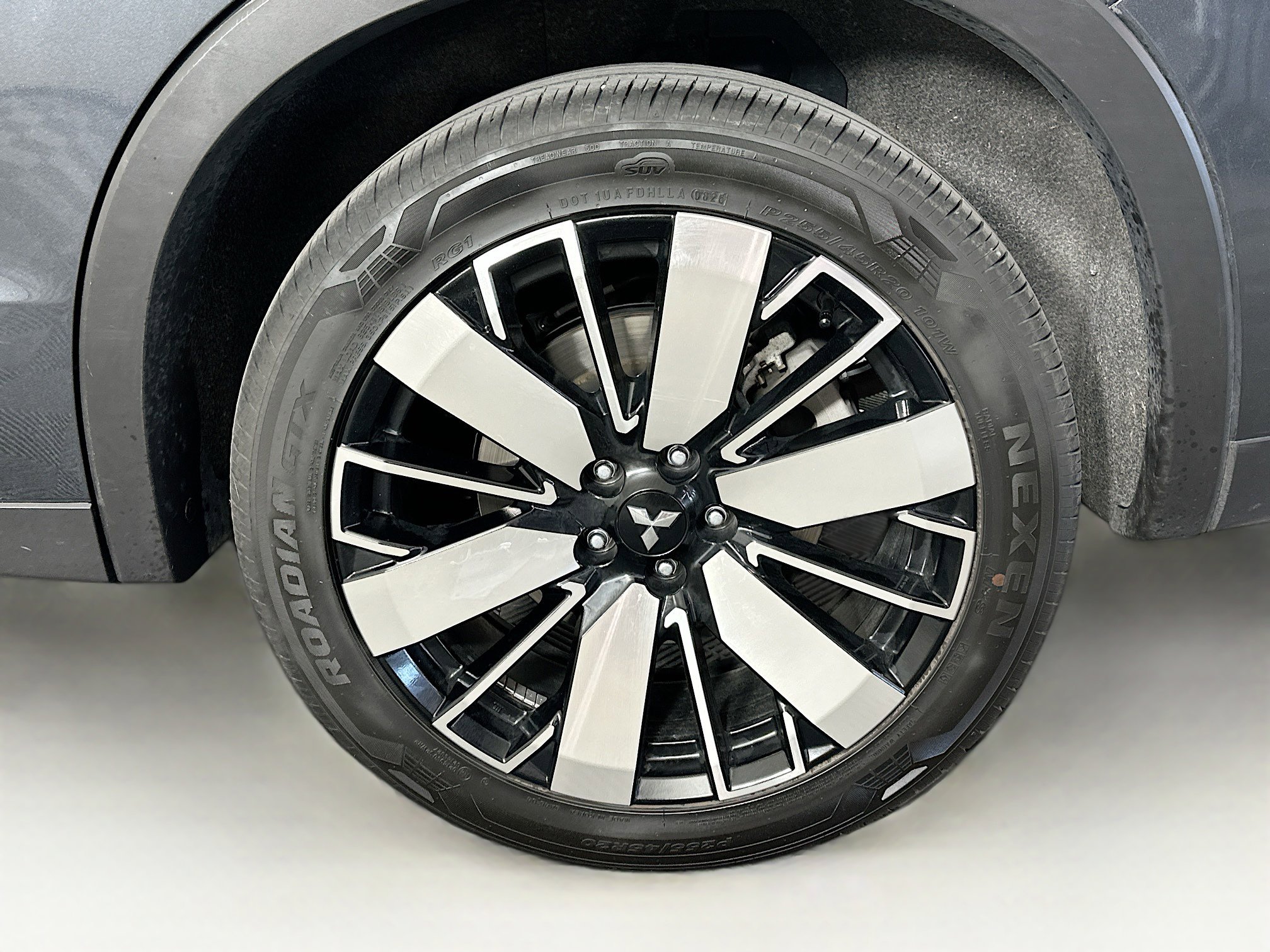 Used 2025 Mitsubishi Outlander SE AWD/4WD image 11