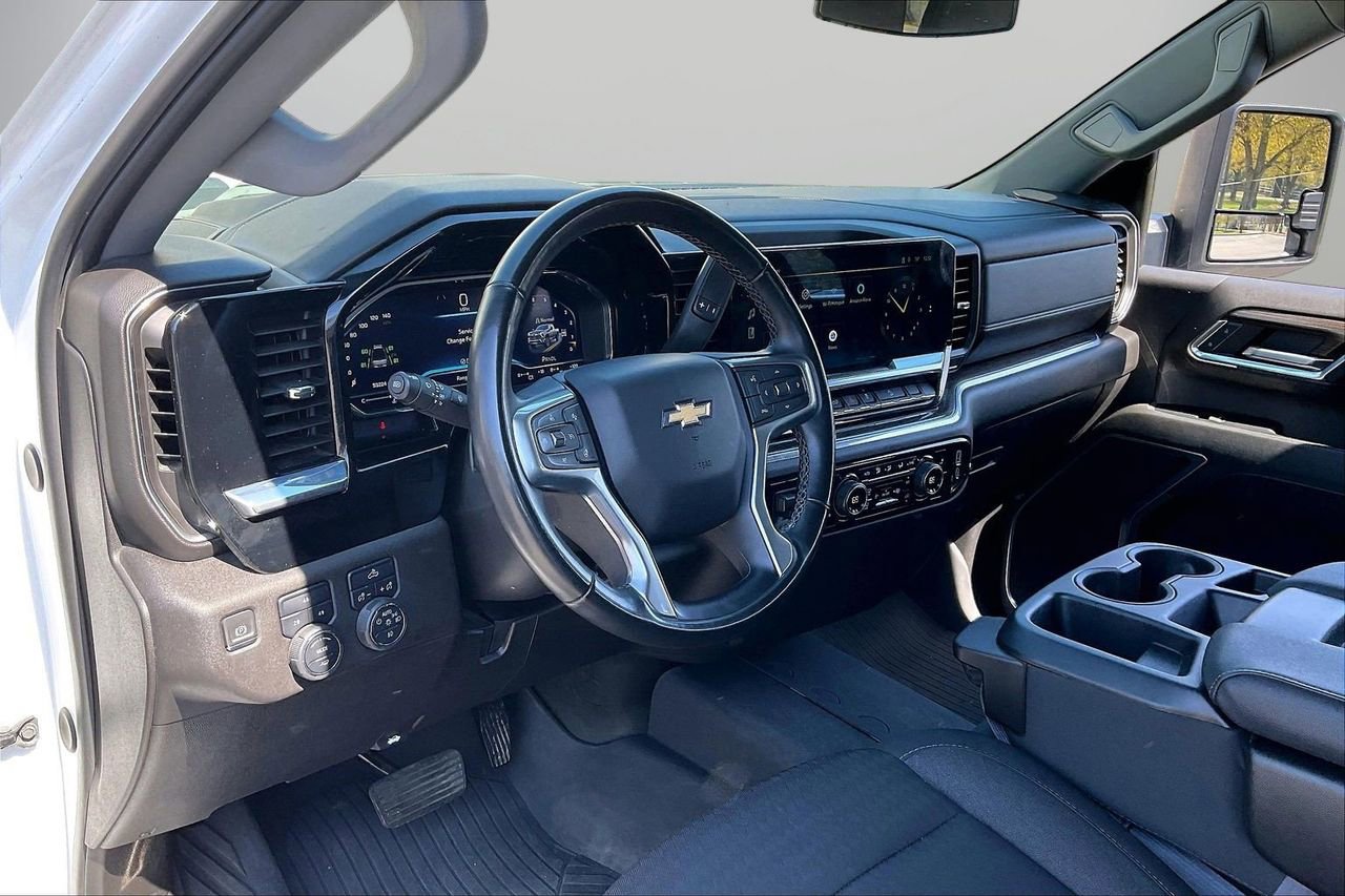 Used 2024 Chevrolet Silverado 2500 LT image 19