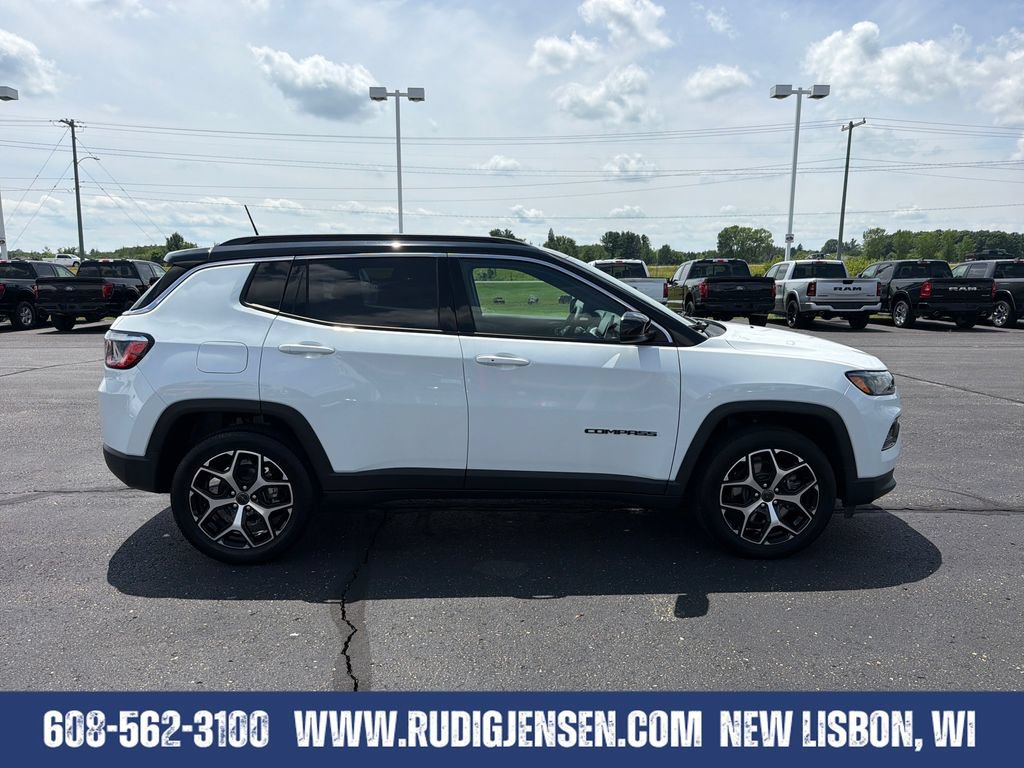 Used 2025 Jeep Compass Limited AWD/4WD image 6