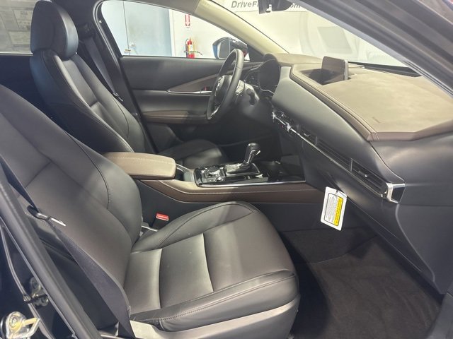 Used 2025 MAZDA CX-30 AWD 2.5 S w/ Premium Package image 19