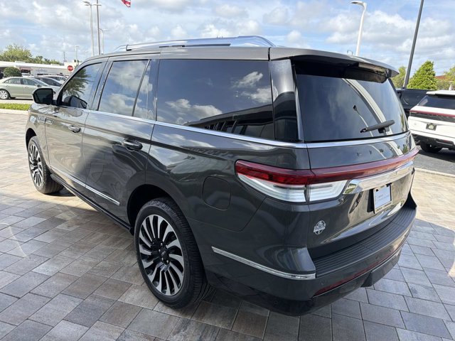 Certified 2024 Lincoln Navigator Black Label image 4