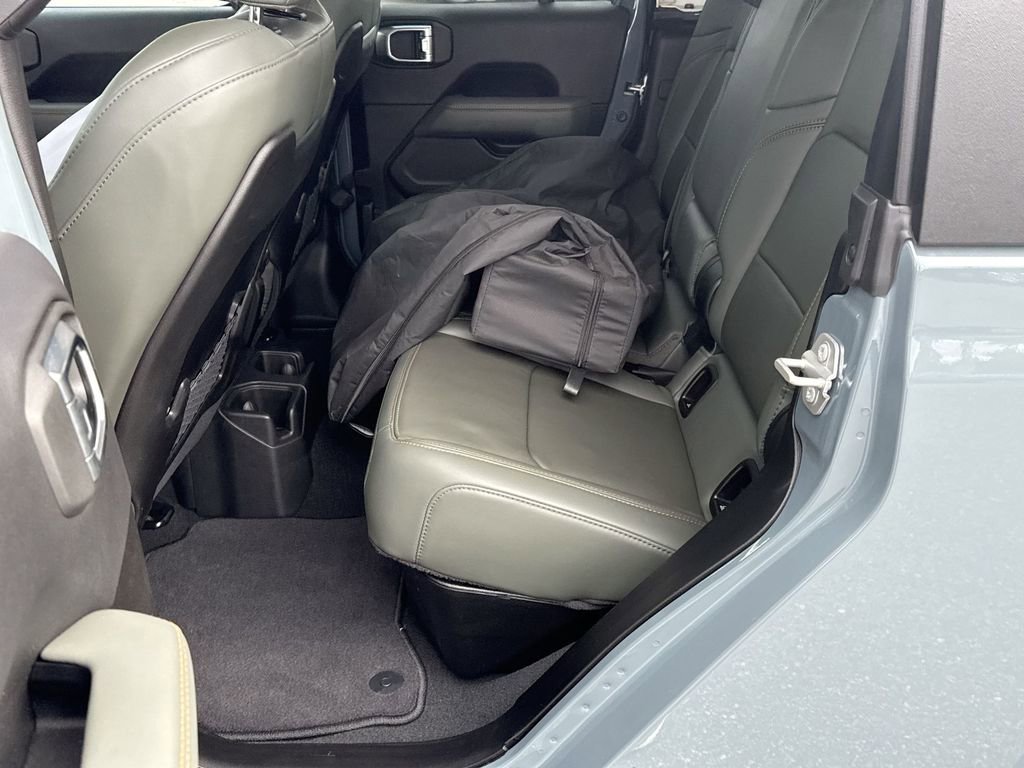 Used 2024 Jeep Gladiator Mojave w/ Technology Group image 16