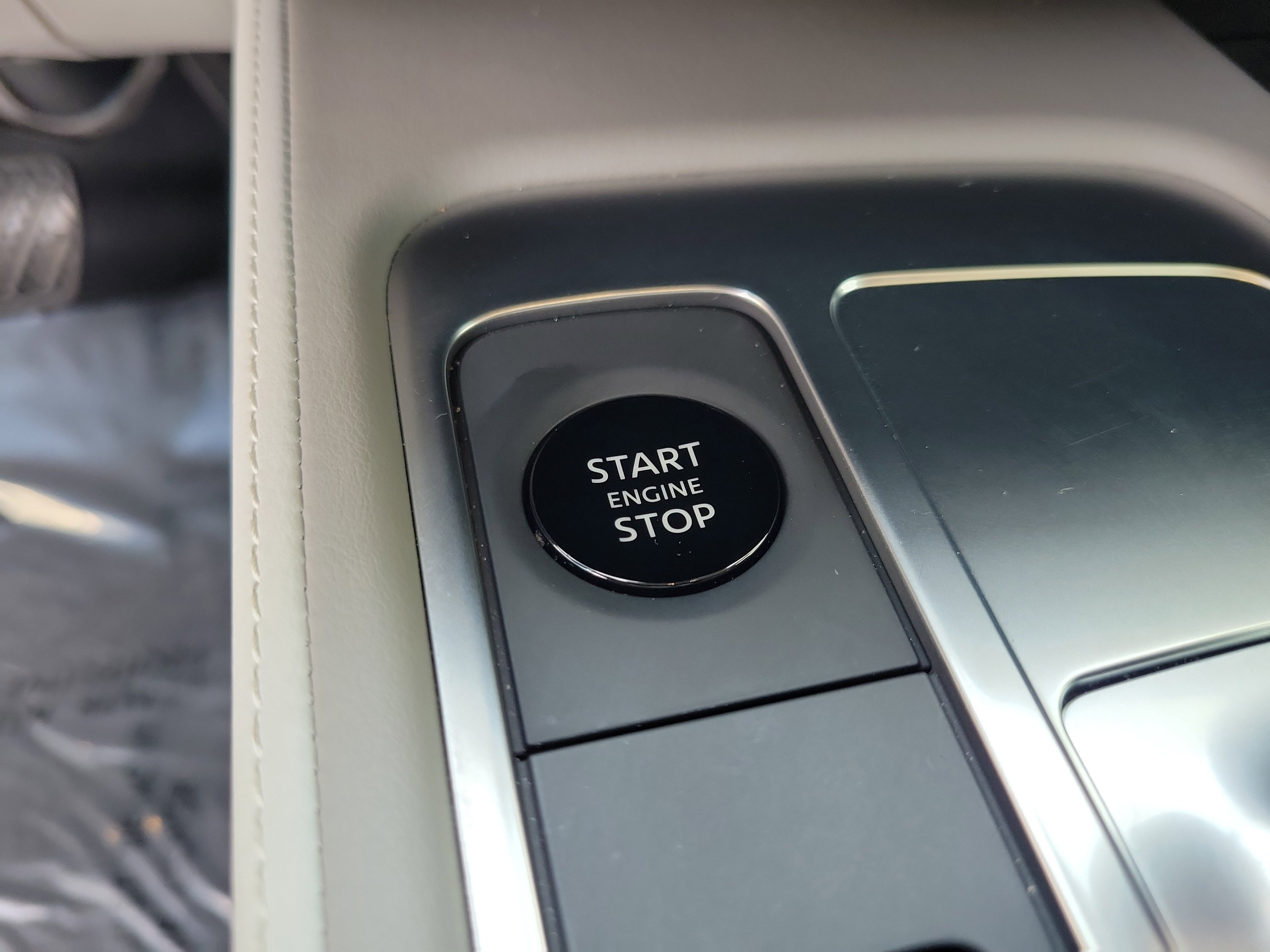 Certified 2026 INFINITI QX60 Luxe w/ Family Package FWD image 33