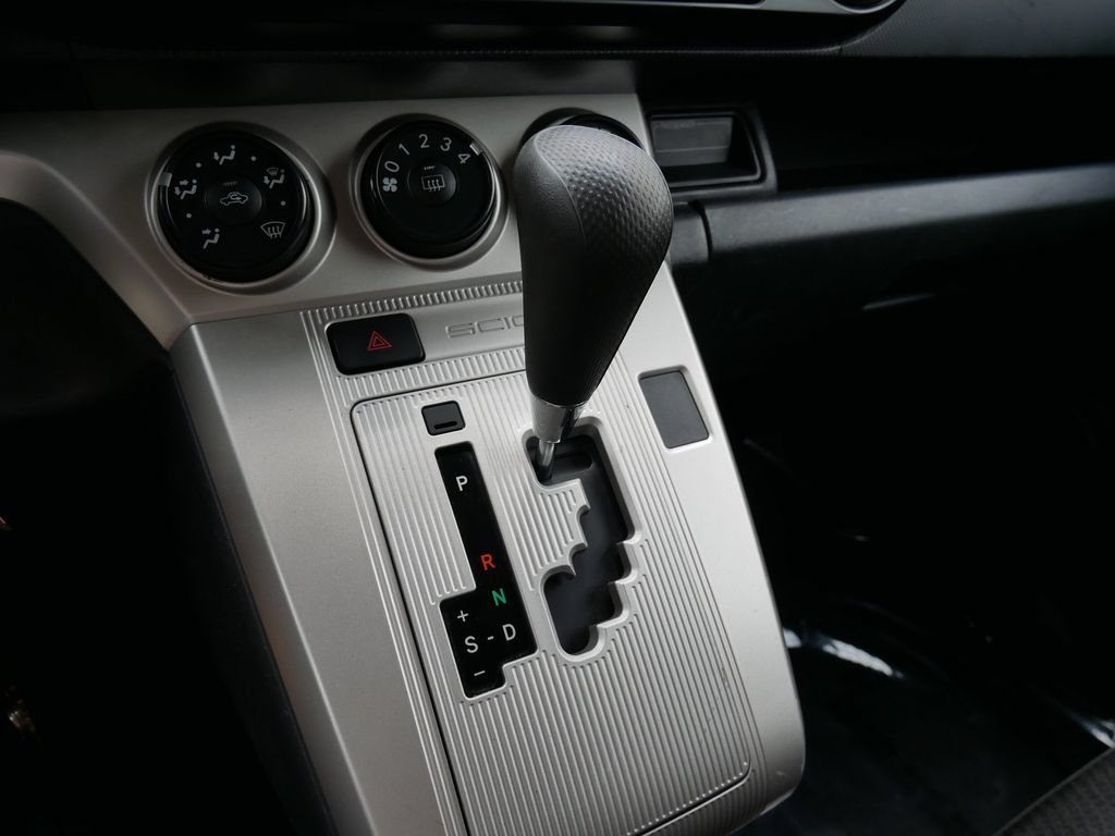 Used 2009 Scion xB FWD image 26