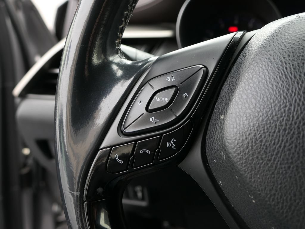Used 2019 Toyota C-HR Limited FWD image 15