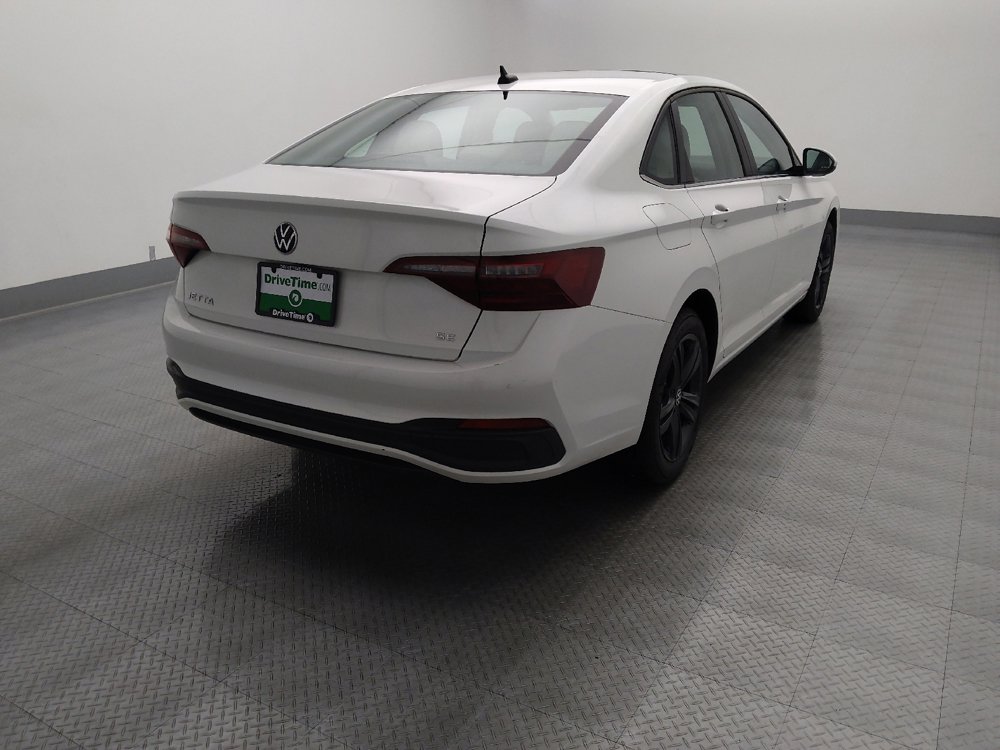 Used 2023 Volkswagen Jetta SE w/ Panoramic Sunroof Package FWD image 7
